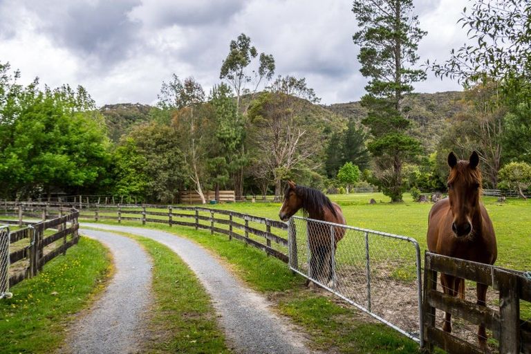 Photo of property in 1789 State Highway 2, Kaitoke, Upper Hutt, 5018
