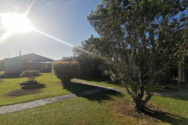 Photo of property in 124 Davie Street, Hokitika, 7810