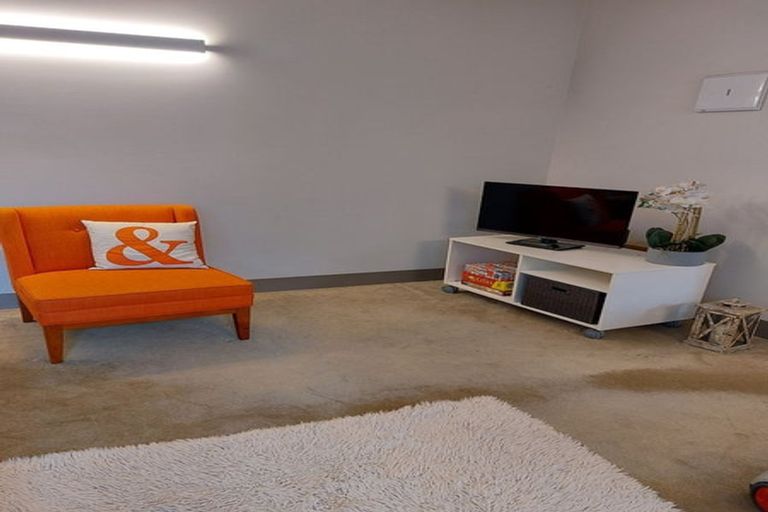 Photo of property in Urbane Apartments, 26/29 Webb Street, Mount Cook, Wellington, 6011