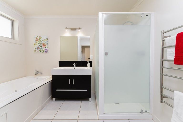 Photo of property in 54 Easther Crescent, Kew, Dunedin, 9012