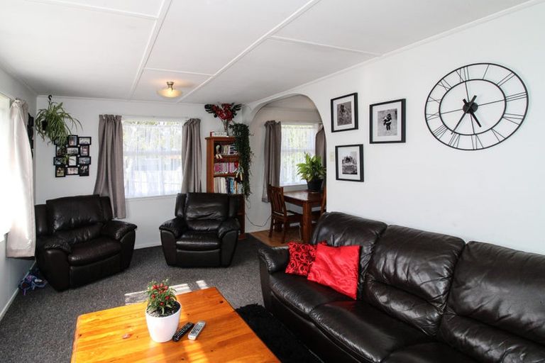 Photo of property in 22 Hardie Grove, Featherston, 5710