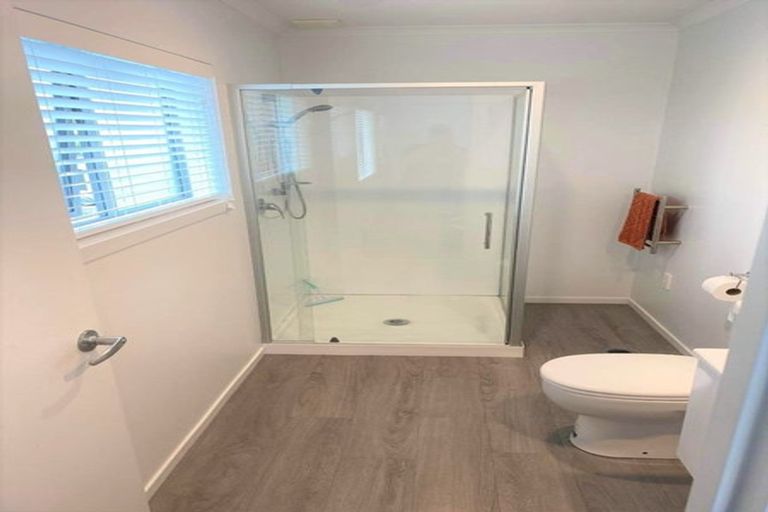 Photo of property in 1/56 Sandwich Road, Saint Andrews, Hamilton, 3200