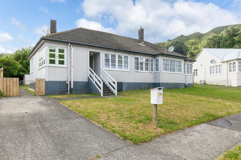 Photo of property in 3-5 Toomath Street, Naenae, Lower Hutt, 5011