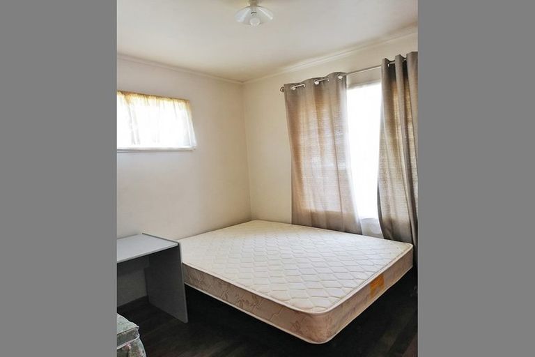 Photo of property in 105 Royal Road, Massey, Auckland, 0614