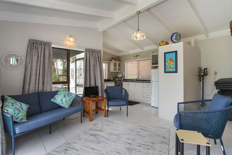 Photo of property in 46 Taihiki Road, Clarks Beach, 2122