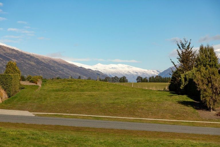 Photo of property in 53 Jacks Point Rise, Jacks Point, Queenstown, 9371