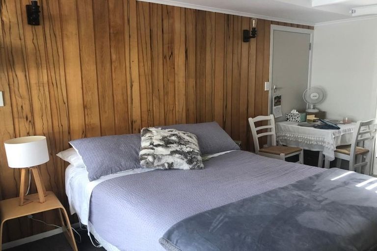 Photo of property in 2 Maungawhare Place, Otumoetai, Tauranga, 3110