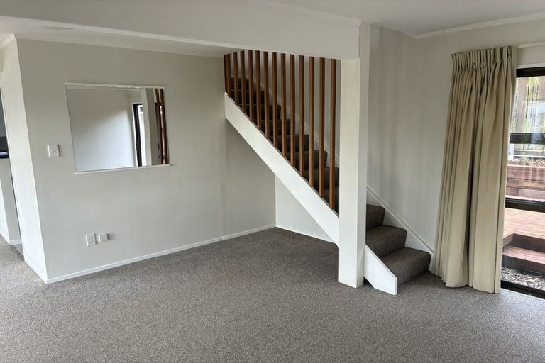 Photo of property in 11/15 Roseberry Avenue, Birkenhead, Auckland, 0626