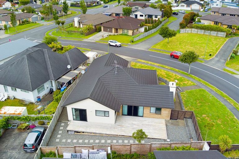 Photo of property in 5 Mcwhirters Farm Lane, Massey, Auckland, 0614