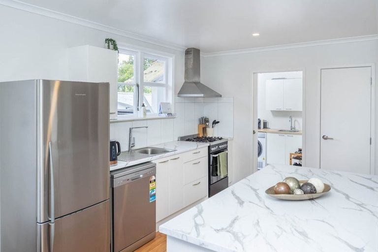 Photo of property in 194 Clarkin Road, Fairfield, Hamilton, 3214