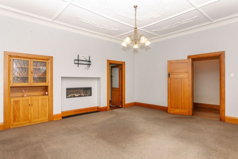 Photo of property in 9 Edward Street, Dannevirke, 4930