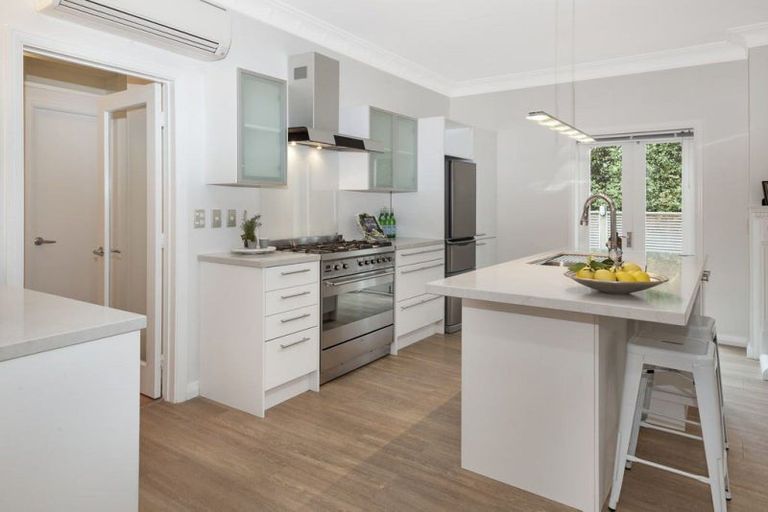 Photo of property in 21a Snowdon Road, Fendalton, Christchurch, 8052