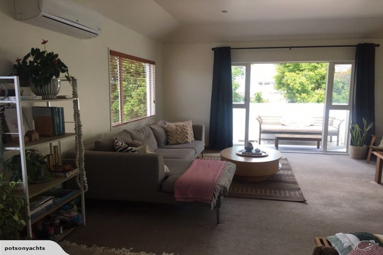 Photo of property in 5 Alfred Street, Northcote Point, Auckland, 0627