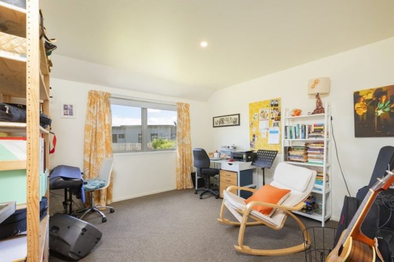 Photo of property in 11 Northcoast Place, Mangawhai Heads, Mangawhai, 0505