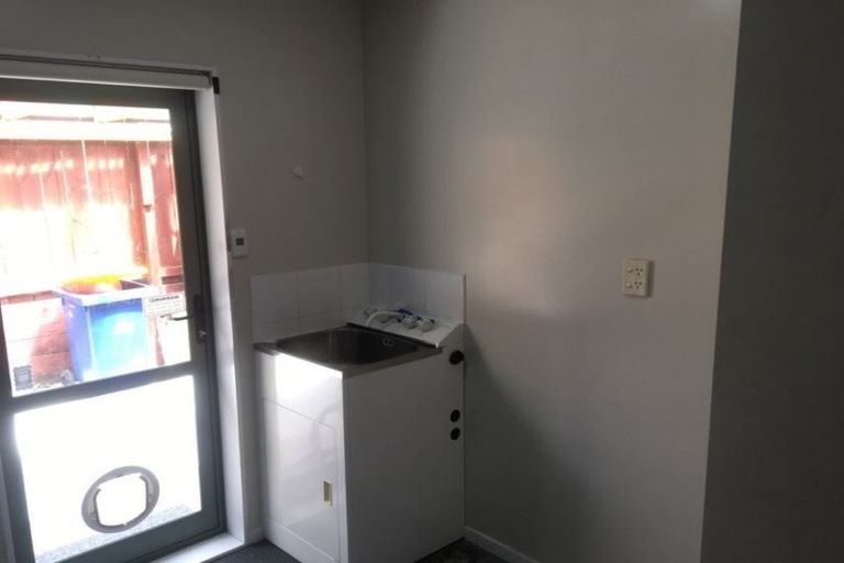 Photo of property in 22 Gendo Avenue, Henderson, Auckland, 0612