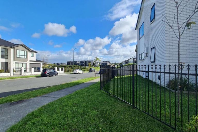 Photo of property in 114 Valderama Drive, Flat Bush, Auckland, 2019