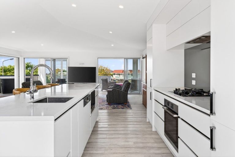 Photo of property in 7 Enfield Road, Hospital Hill, Napier, 4110