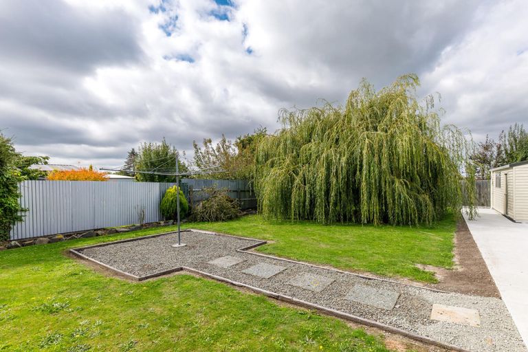 Photo of property in 39 Rhodes Street, Waimate, 7924