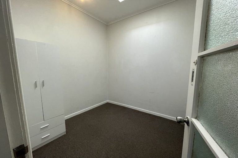 Photo of property in 10 Royal Street, Berhampore, Wellington, 6023