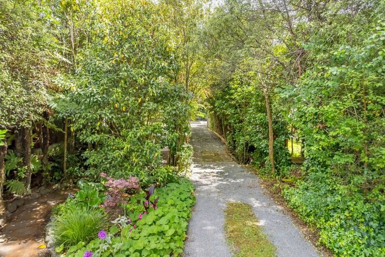 Photo of property in 82 Pinehaven Road, Pinehaven, Upper Hutt, 5019