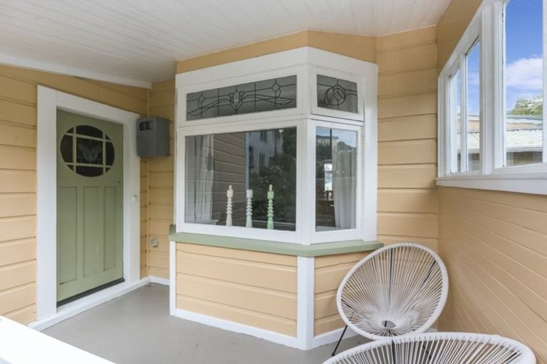 Photo of property in 18 Charlotte Avenue, Brooklyn, Wellington, 6021