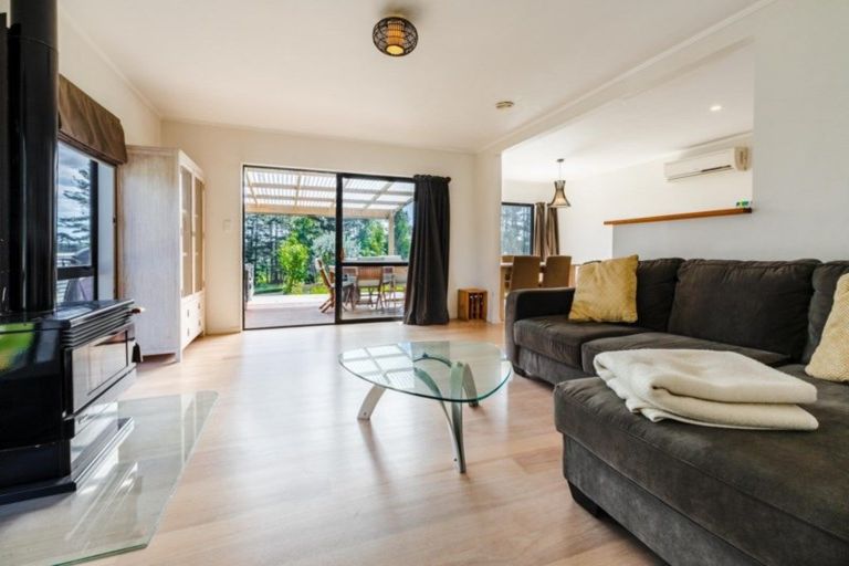 Photo of property in 74 Valley Road, Waimauku, 0881