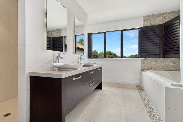 Photo of property in 71 Grace Hill Drive, Dairy Flat, Albany, 0792