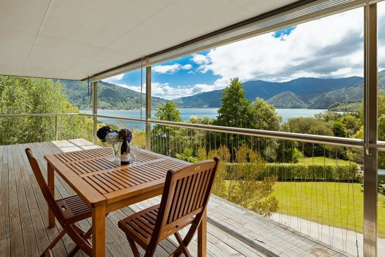 Photo of property in 255 Queen Charlotte Drive, Havelock, Picton, 7281