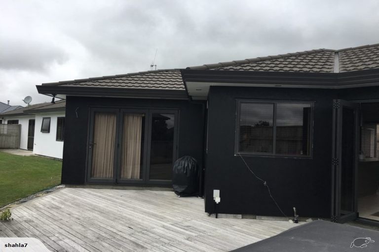Photo of property in 4 Johnstone Drive, Fitzherbert, Palmerston North, 4410