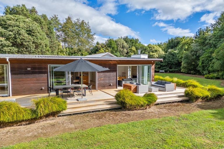 Photo of property in 25 Catley Road, Te Horo, Otaki, 5582