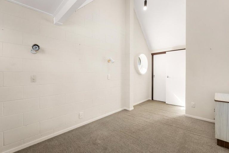 Photo of property in 98a Karewa Parade, Papamoa Beach, Papamoa, 3118