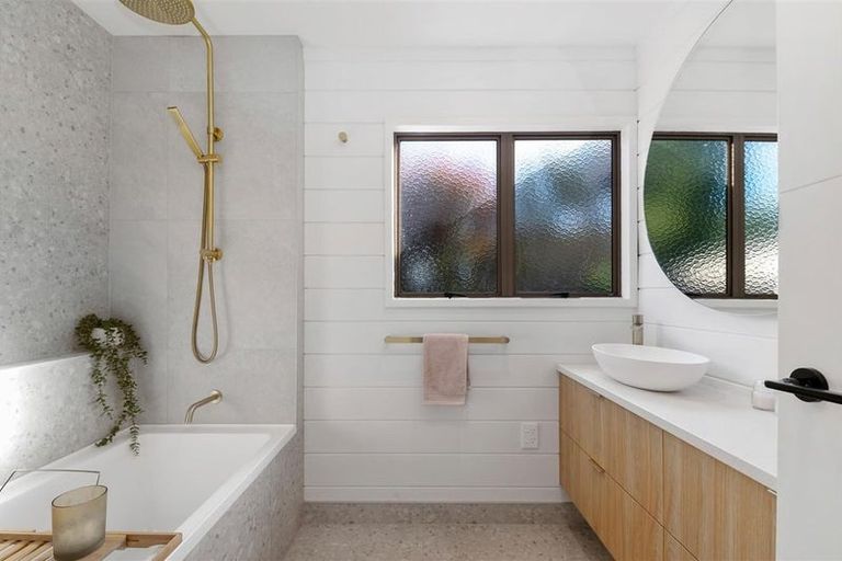 Photo of property in 13 Thelma Place, Lynmore, Rotorua, 3010