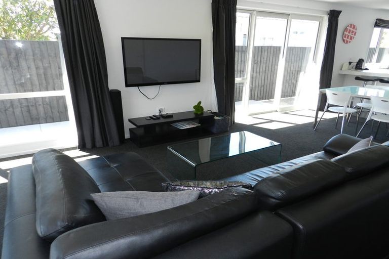 Photo of property in 92 Palmers Road, New Brighton, Christchurch, 8083