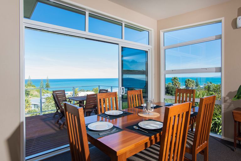 Photo of property in 30 Sirrah Street, Okitu, Gisborne, 4010