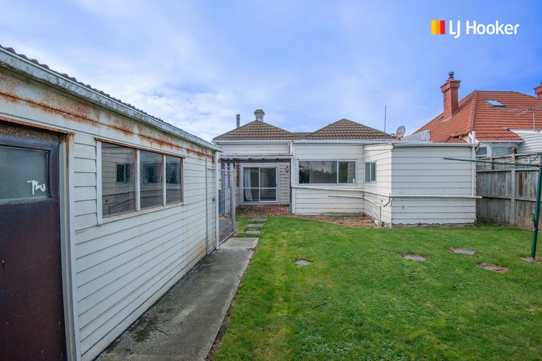 Photo of property in 92 Queens Drive, Saint Kilda, Dunedin, 9012