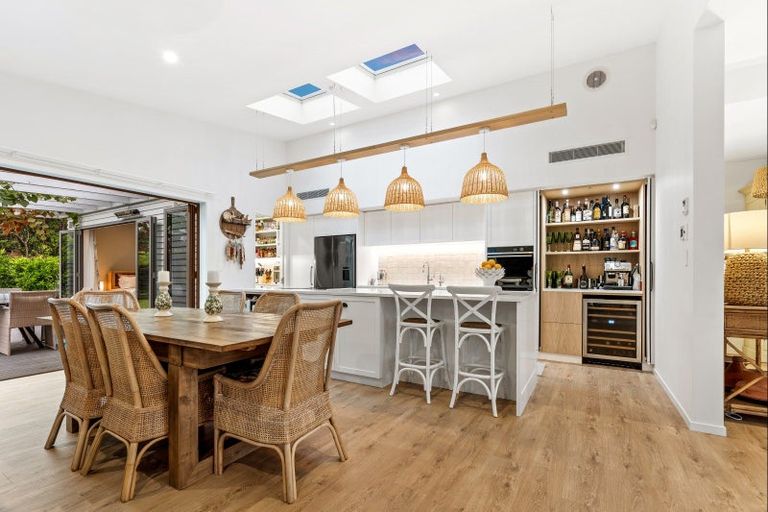 Photo of property in 4 Taumata Road, Omaha, Warkworth, 0986