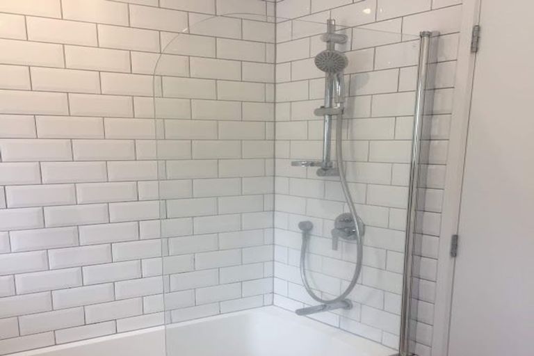 Photo of property in 8a Diosma Place, Botany Downs, Auckland, 2010