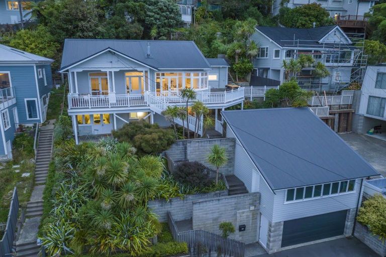 Photo of property in 48 Maida Vale Road, Roseneath, Wellington, 6011