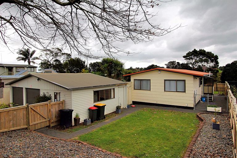 Photo of property in 23 Bluewater Place, Wattle Downs, Auckland, 2103