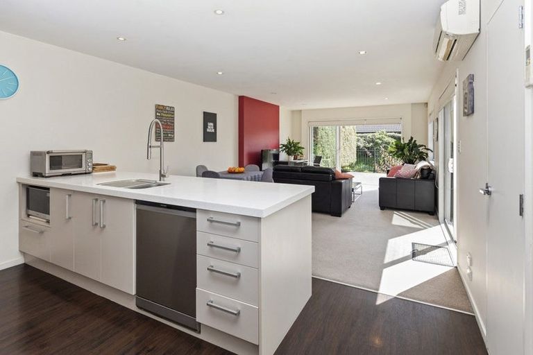 Photo of property in 6 Seager Lane, Hillmorton, Christchurch, 8024