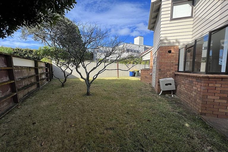 Photo of property in 11 Muritai Road, Milford, Auckland, 0620