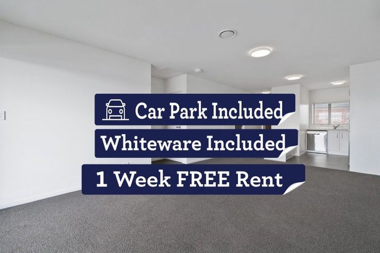 Photo of property in 1/4045f Great North Road, Glen Eden, Auckland, 0602