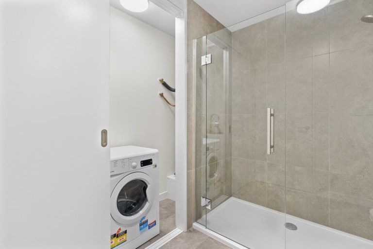 Photo of property in 2/69 Tiketike Way, Brooklyn, Wellington, 6021