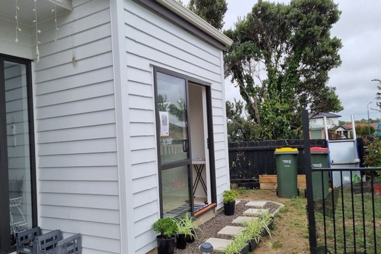 Photo of property in 20b Nicholas Gibbons Drive, Clendon Park, Auckland, 2103
