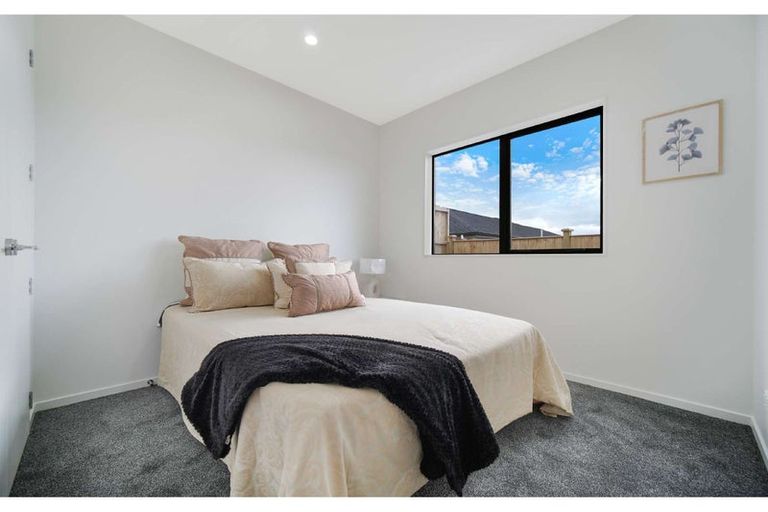 Photo of property in 29 Cloonlyon Drive, Flat Bush, Auckland, 2019