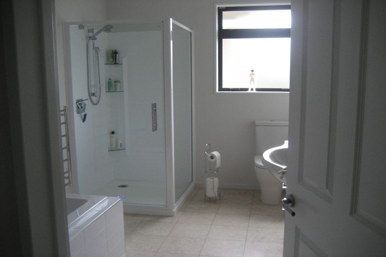 Photo of property in 83 Kotuku Crescent, Woolston, Christchurch, 8023