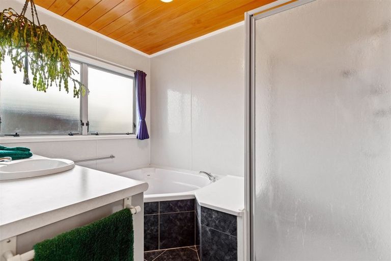 Photo of property in 31 Sturm Avenue, Massey, Auckland, 0614