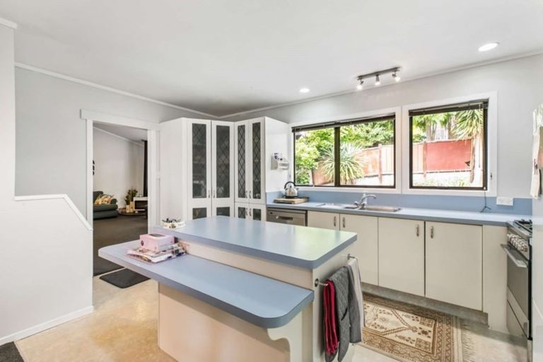 Photo of property in 37 Glenn Terrace, Otumoetai, Tauranga, 3110