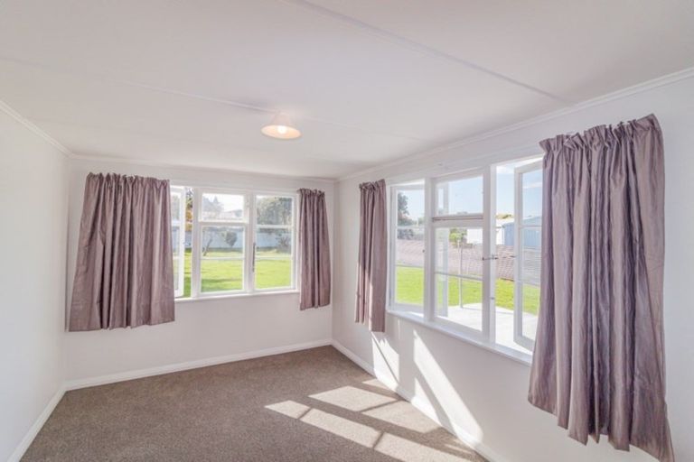 Photo of property in 206 Puriri Street, Castlecliff, Whanganui, 4501