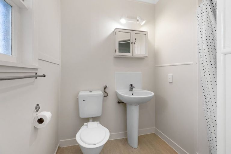 Photo of property in 265b Ngatai Road, Otumoetai, Tauranga, 3110